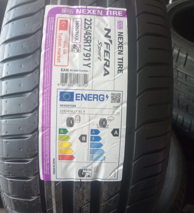 225/45R17 NEXEN